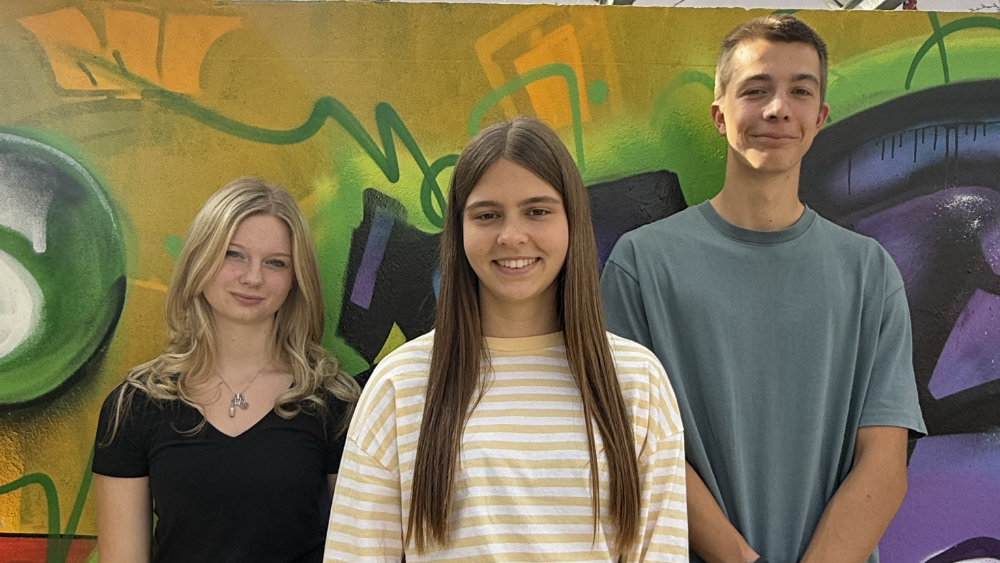 (v.l.) Sophie Kaufhold (BS Witzenhausen), neue Kreisschulsprecherin Maria Kühlke und Rufus Blankenburg